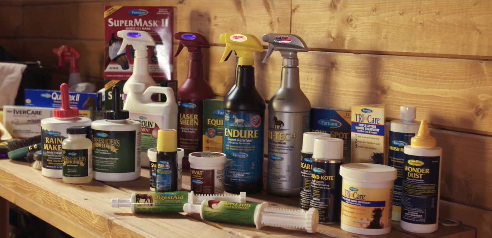 Farnam Super 14 Healthy Skin & Coat Supplement for Horses, Keeps Coats Shiny & Gleaming Year-Round 5 Pound, 80 Day Supply
